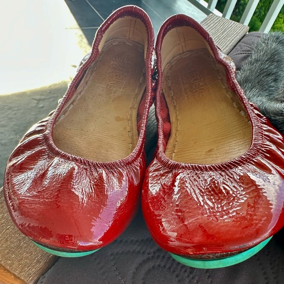 Tieks RED DIAMOND PATENT ballet flats size 8 - Picture 1 of 15